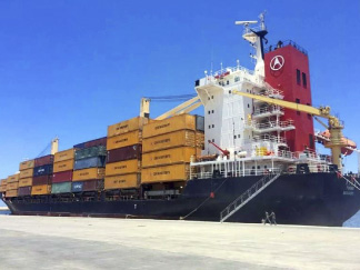 12-Containerships_EQUIPMENT_Vessel-VIYA